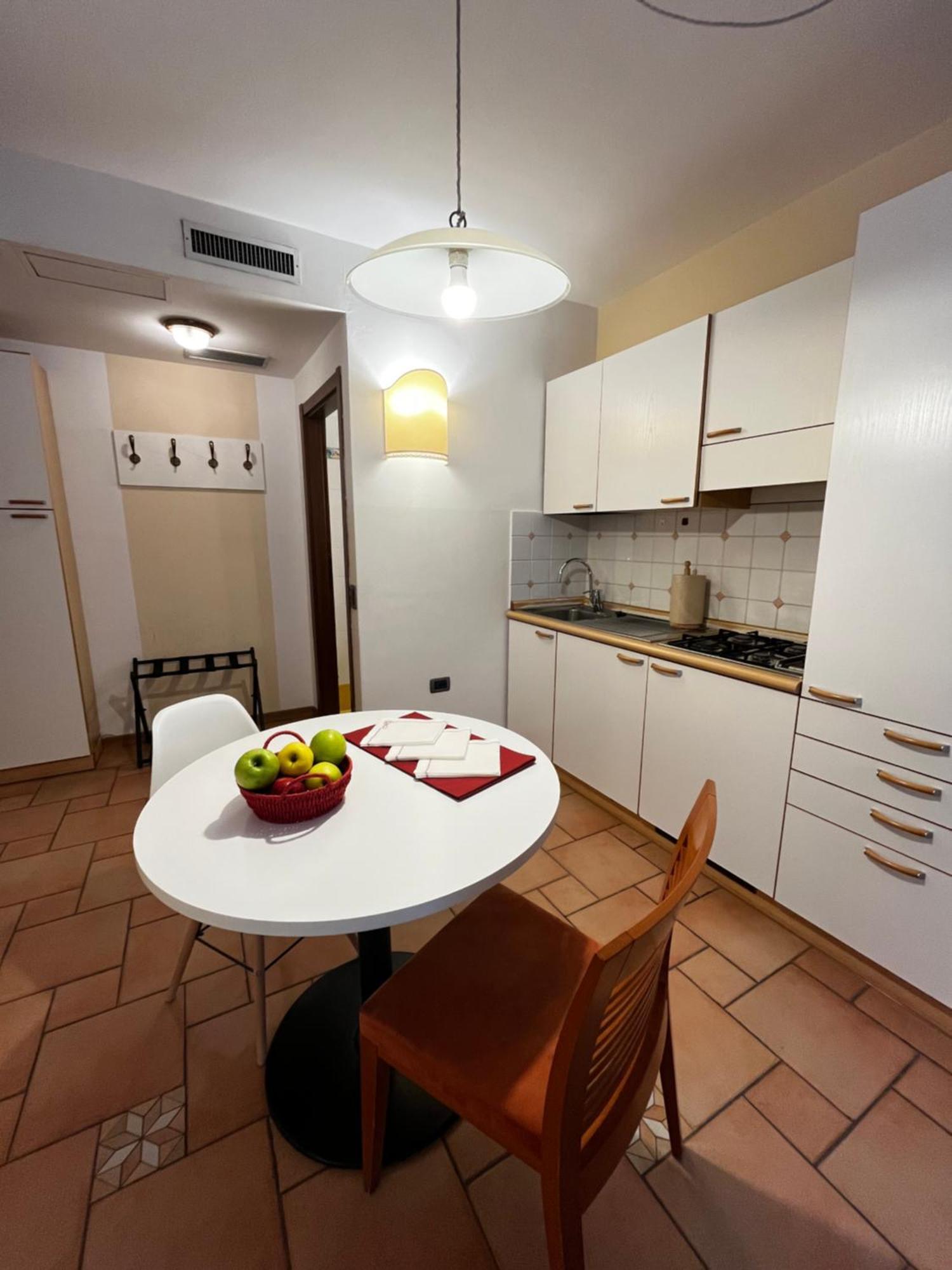 Manci Apartments By Hotel America Trento Exterior photo
